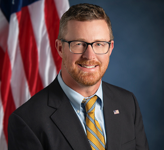 صورة رأسية لبوب فين.